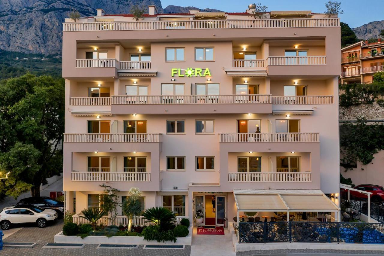 Aparthotel Flora Tučepi Exteriör bild