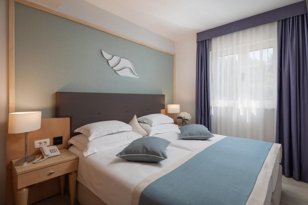 Aparthotel Flora Tučepi Exteriör bild