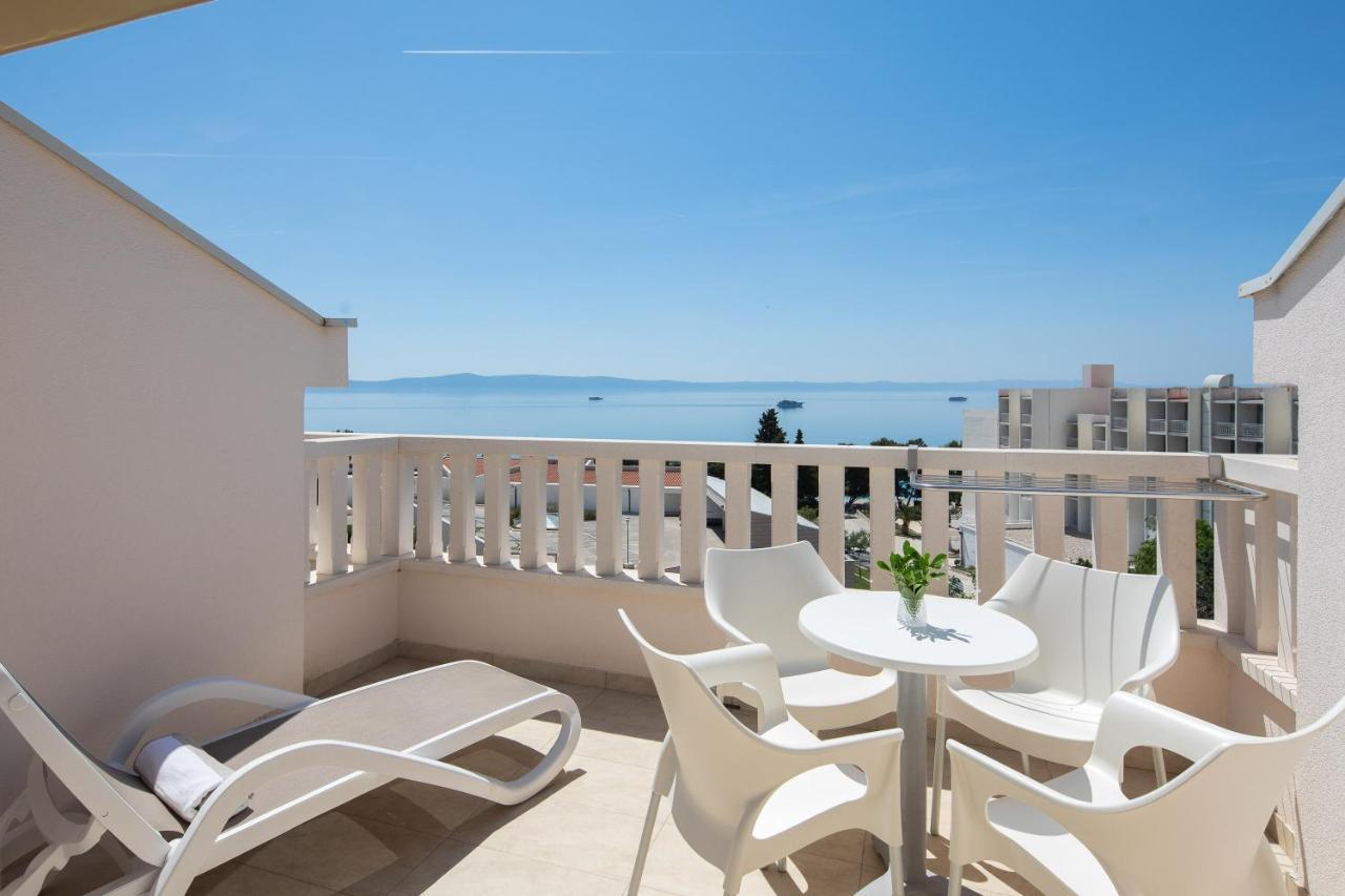 Aparthotel Flora Tučepi Exteriör bild