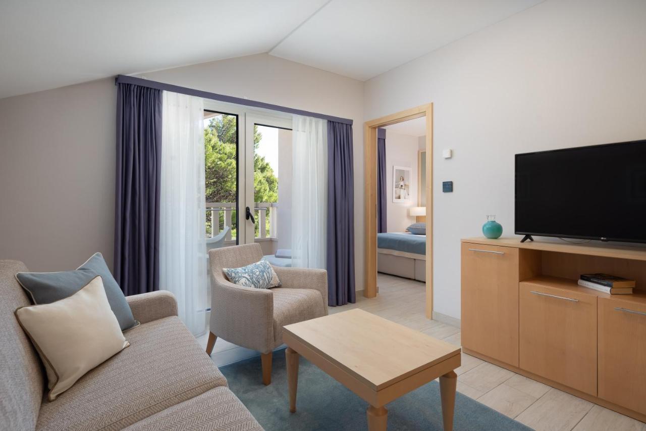 Aparthotel Flora Tučepi Exteriör bild
