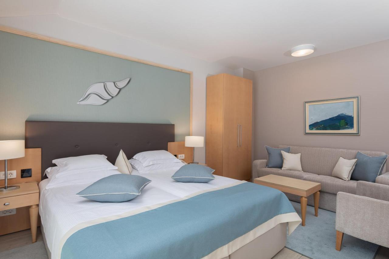 Aparthotel Flora Tučepi Exteriör bild