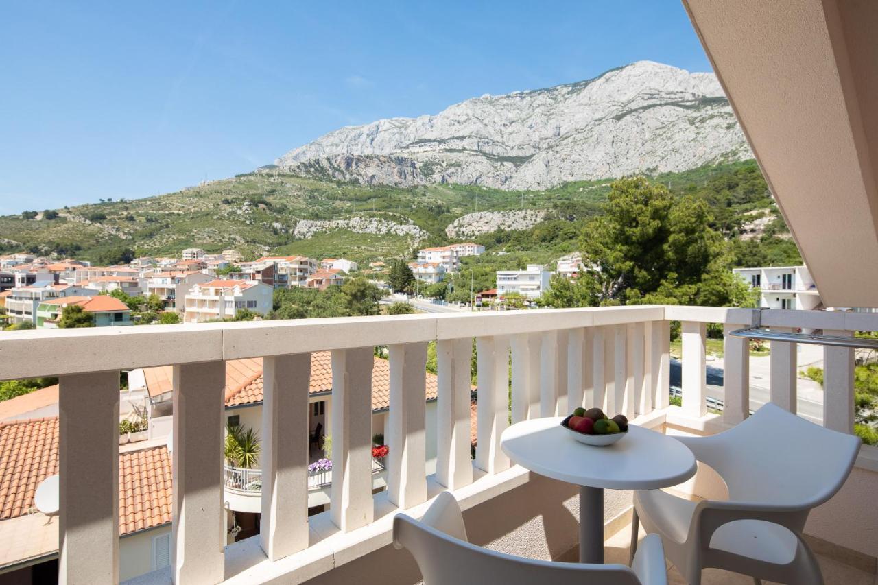 Aparthotel Flora Tučepi Exteriör bild