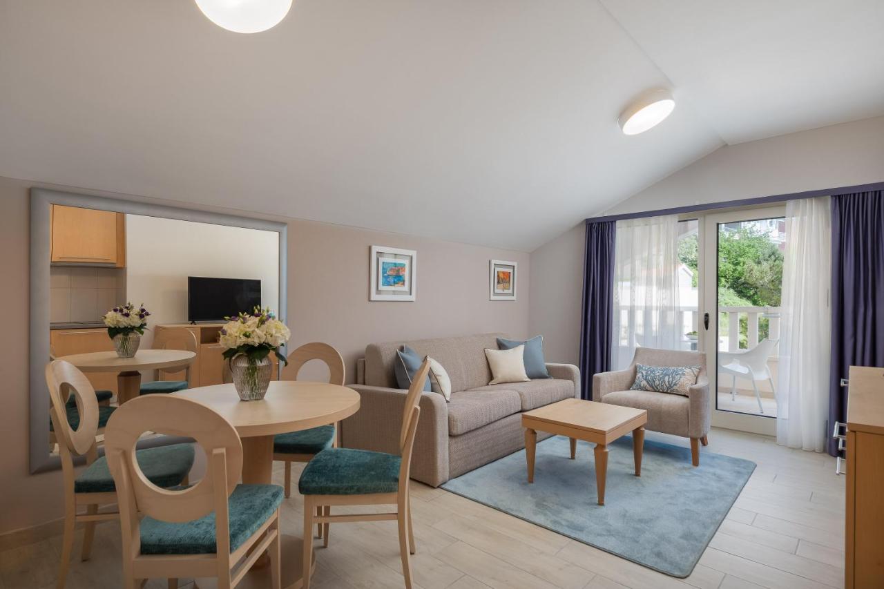 Aparthotel Flora Tučepi Exteriör bild