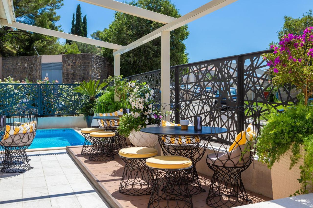 Aparthotel Flora Tučepi Exteriör bild