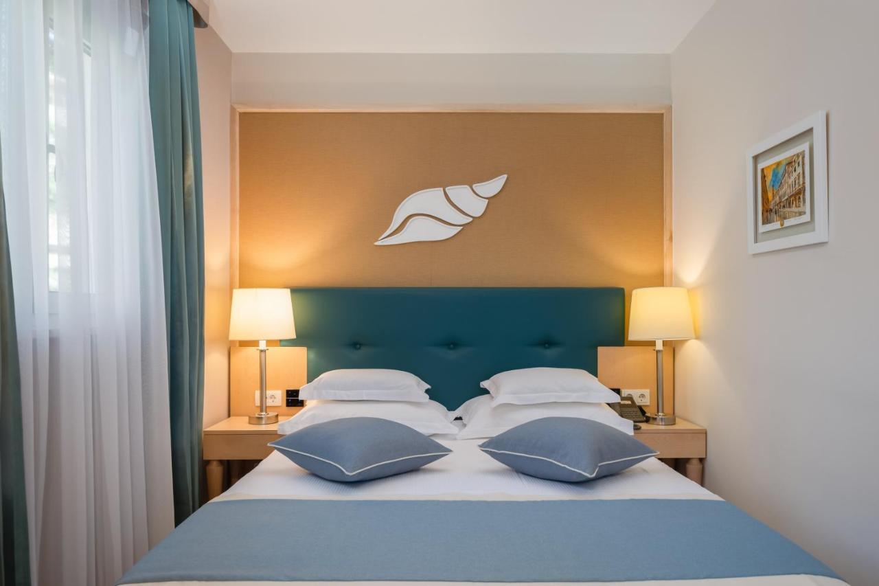 Aparthotel Flora Tučepi Exteriör bild